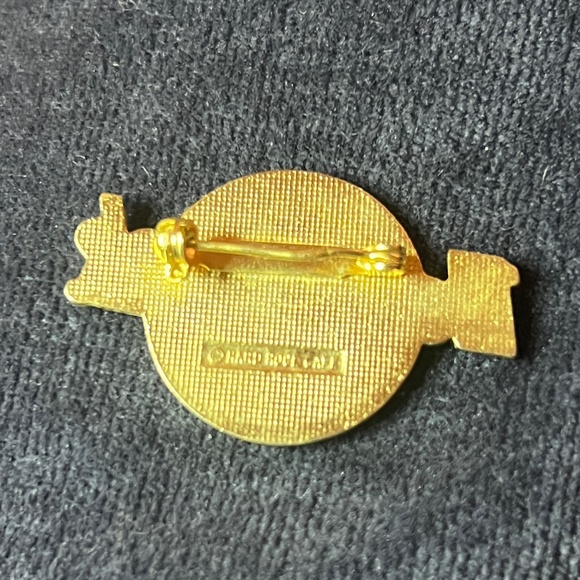 vintage Hard Rock Café metal pin - Picture 2 of 2